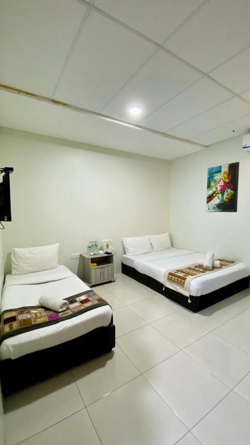 Milvus Hotel Kuah Exterior photo