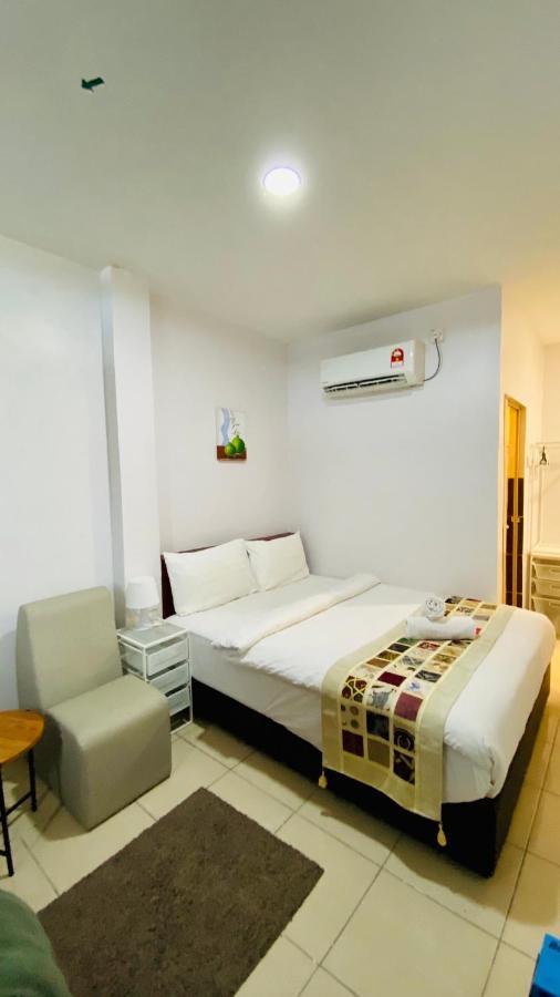 Milvus Hotel Kuah Exterior photo