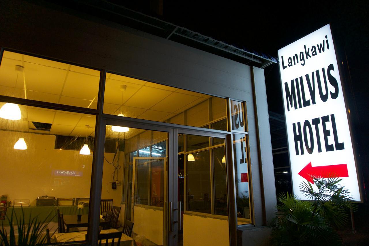 Milvus Hotel Kuah Exterior photo