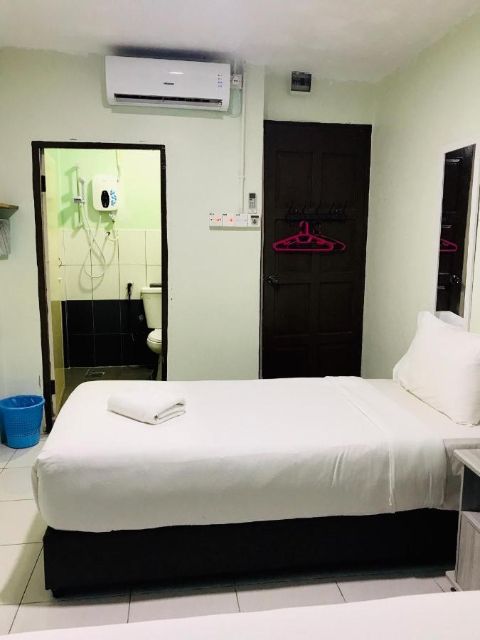 Milvus Hotel Kuah Exterior photo
